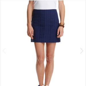 Vineyard Vine navy blue skirt